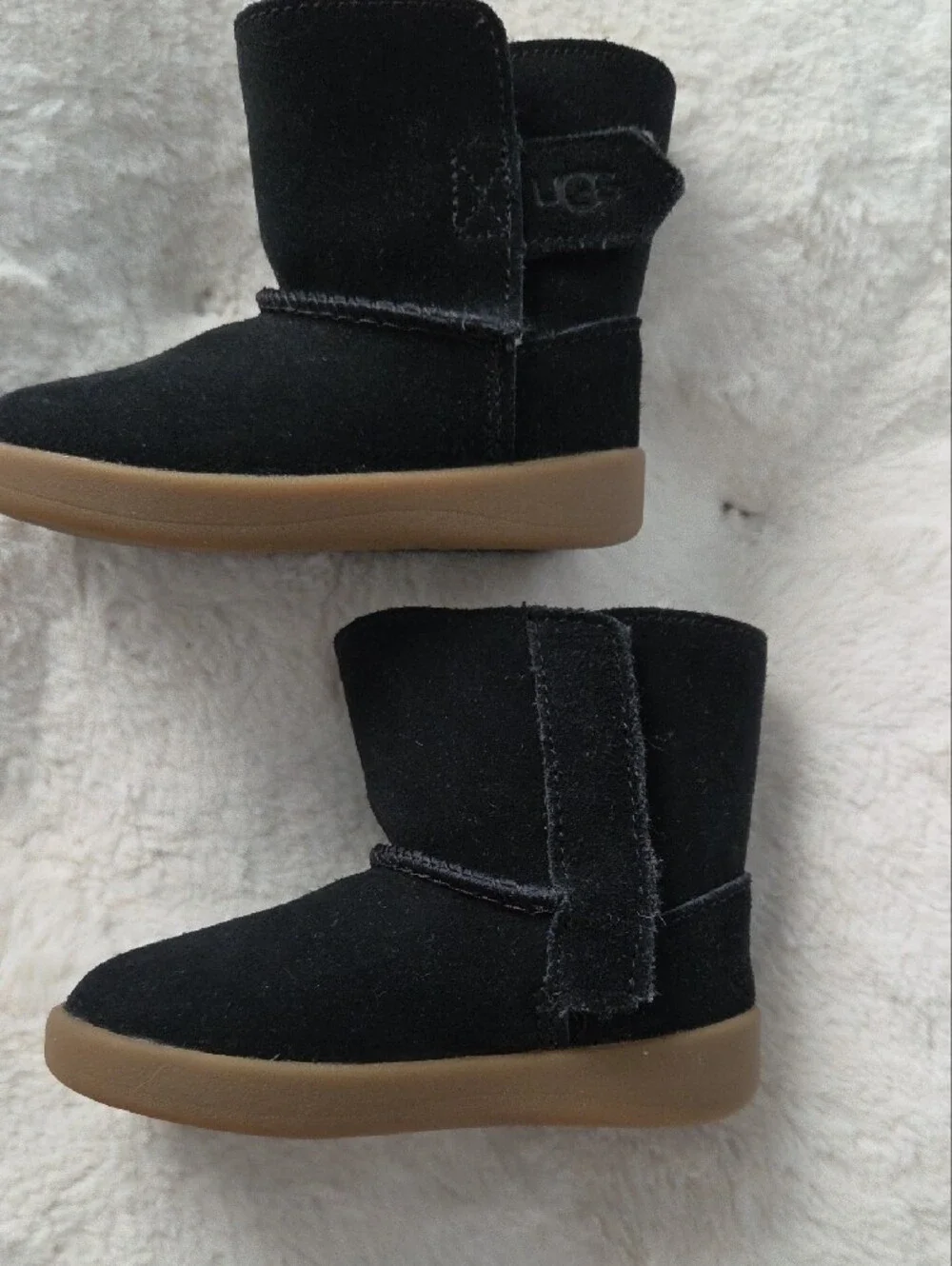 UGG Infant/Toddler Size 4  Black Suede Fleece-Lined Boots with Tan Soles
